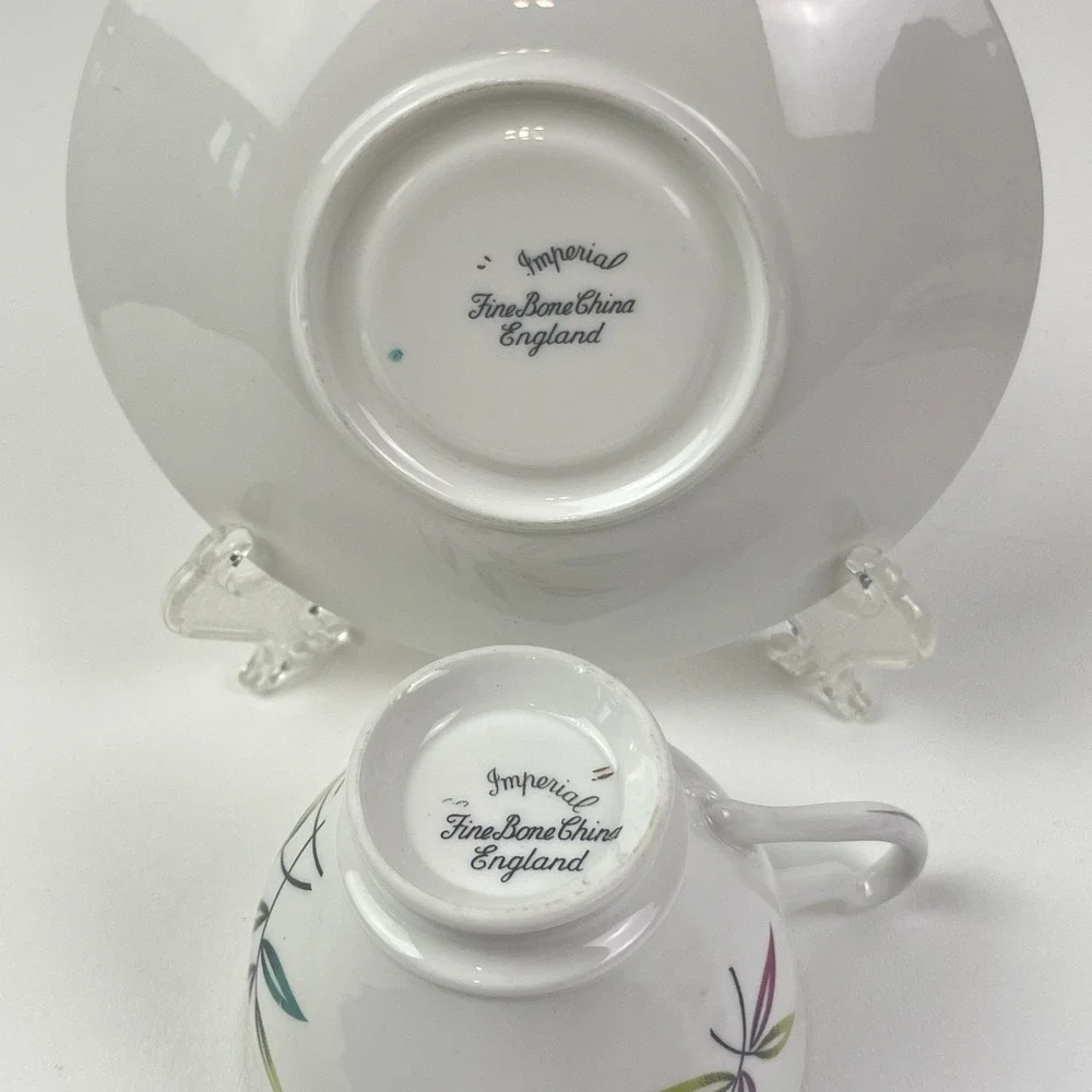 Vintage Royal Imperial Tea Cup With Saucer‎  England Gold Rim Art Deco Leaves